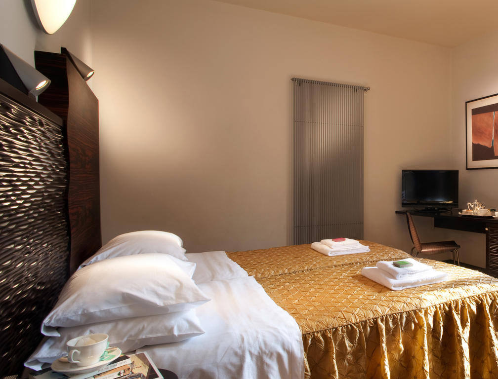 Hotel Villa Giulia Gargnano Habitación foto